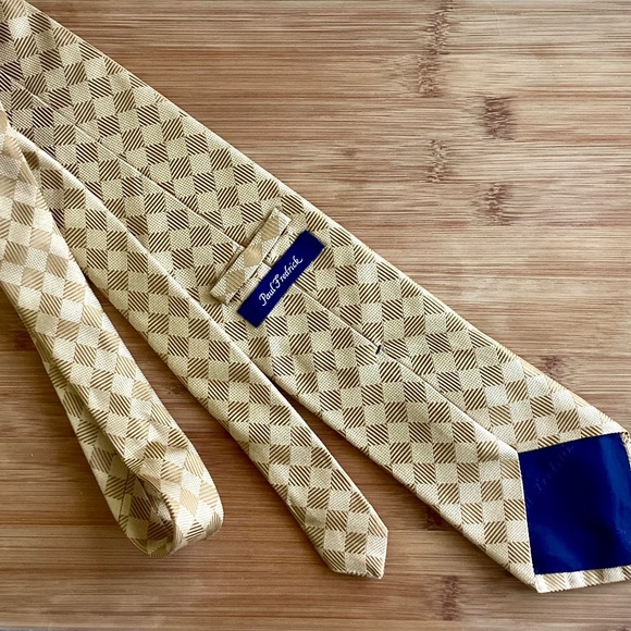 Paul Fredrick Gold Geometric Neck Tie Italian Silk made In USA Career Office - Picture 9 of 10